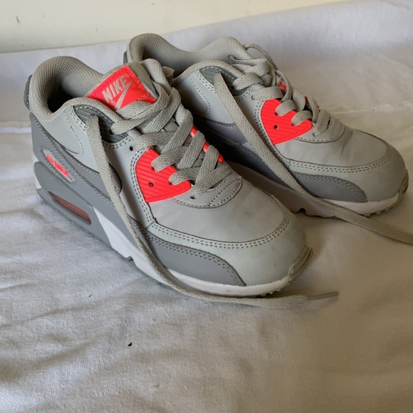 Nike Air Max shoes - Picture 2 of 7